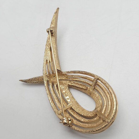 Vintage Boucher Gold Tone Ribbon Brooch Numbered Piece 8674 Circa 1960s - Picture 4 of 6